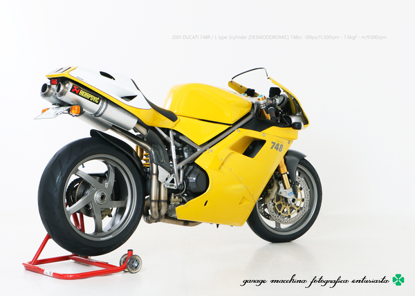 macchina748R.jpg